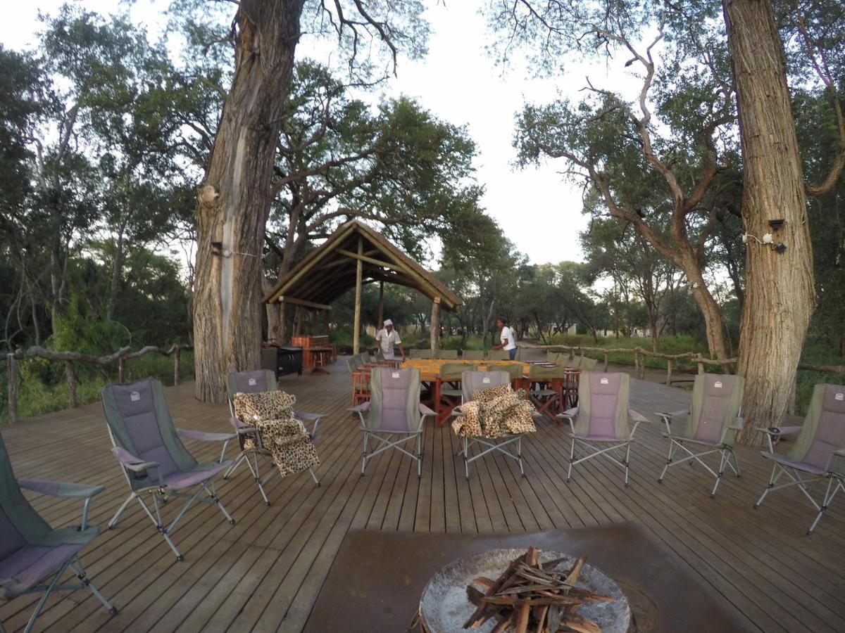 Ngangane Lodge & Reserve フランシスタウン エクステリア 写真